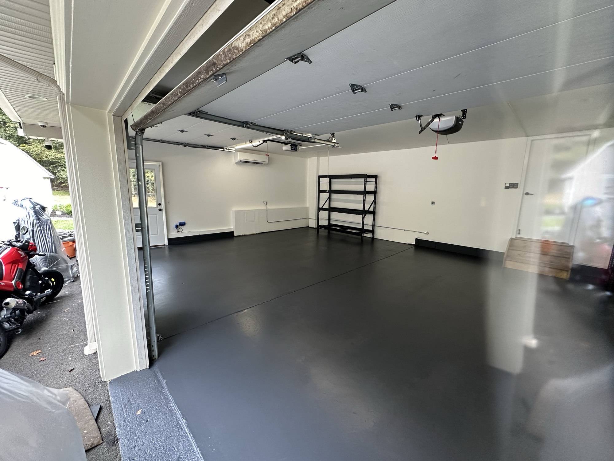 Professional garage floor epoxy coating, glossy finish